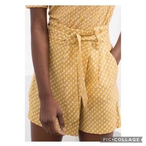 & other stories Linen High Waist Shorts in Yellow Graphic Print NWT Size 2